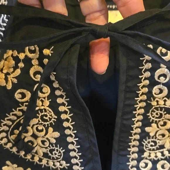 Anthropologie Stylish Embroidered Black Blouse - Picture 3 of 9
